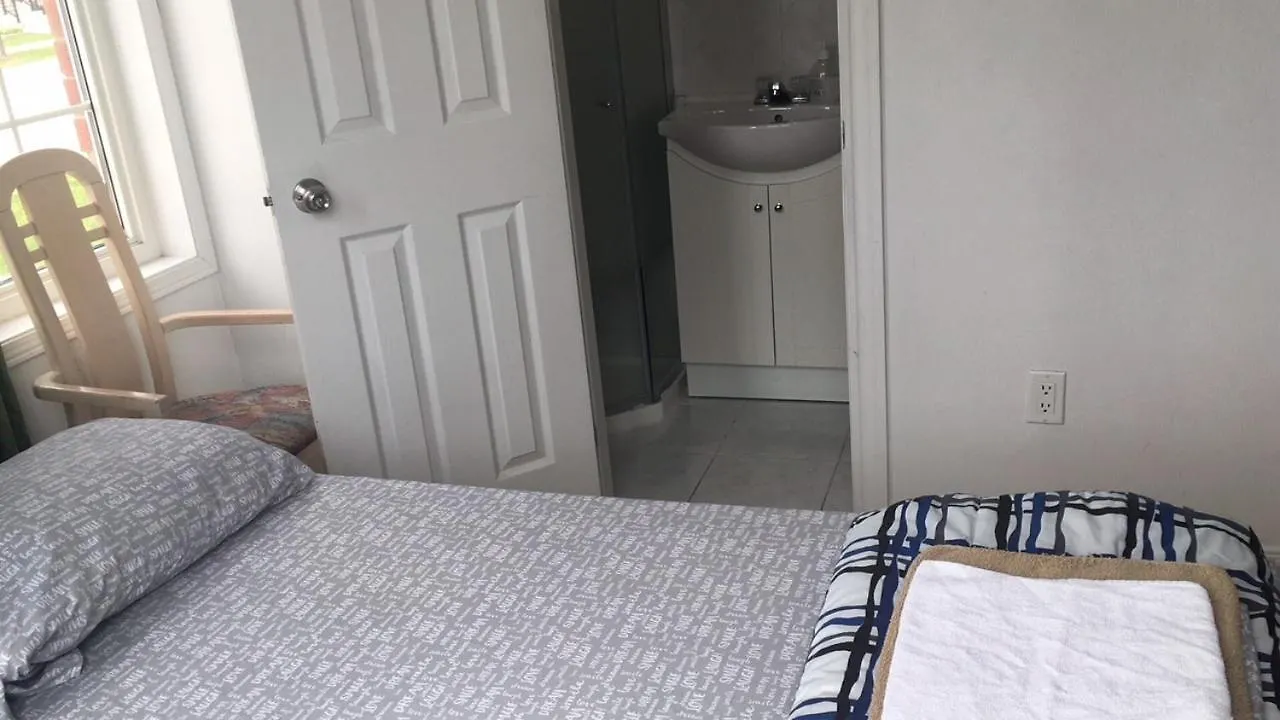北多伦多旅行者之家旅馆酒店 2*, 多伦多 加拿大